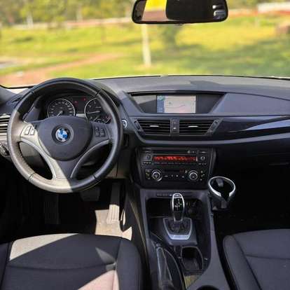 BMW-X1-2012