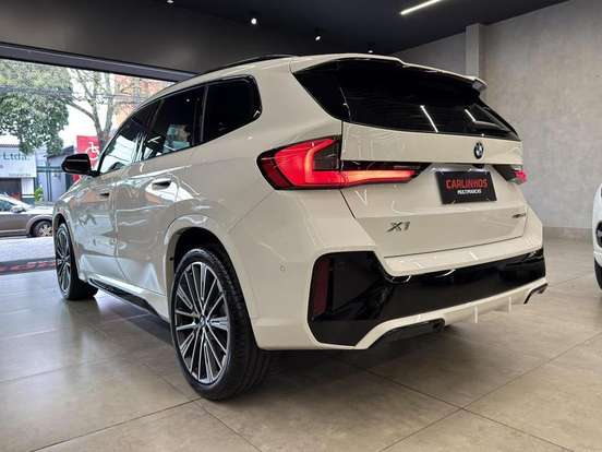 BMW-X1-2024