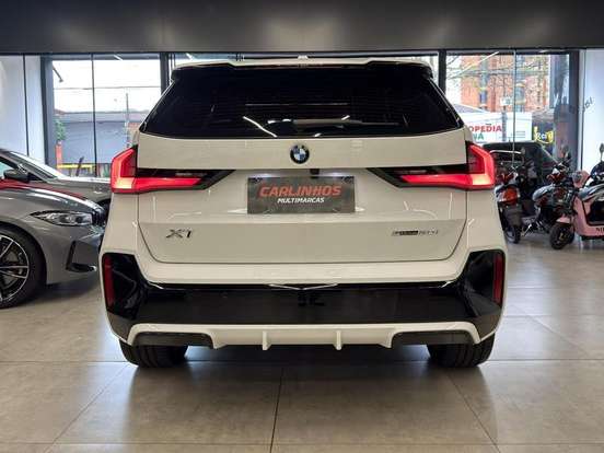 BMW-X1-2024