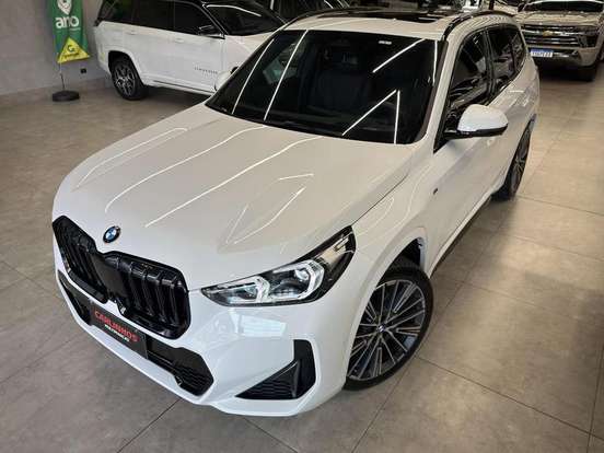 BMW-X1-2024