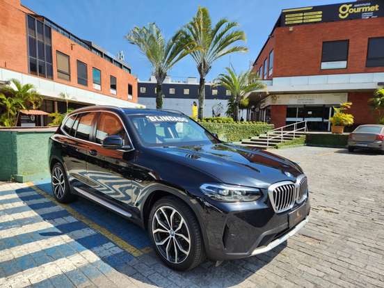 BMW-X3-2021