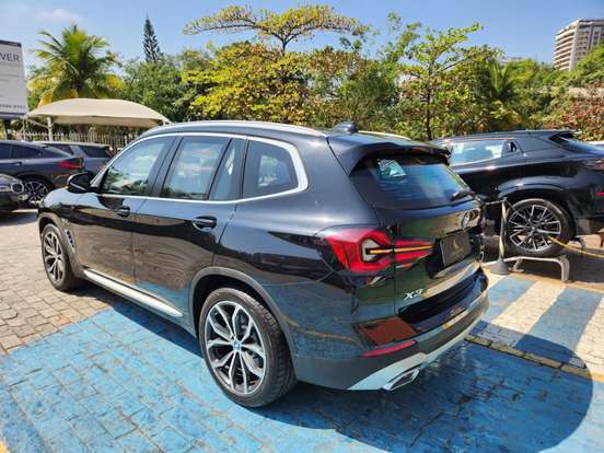 BMW-X3-2021