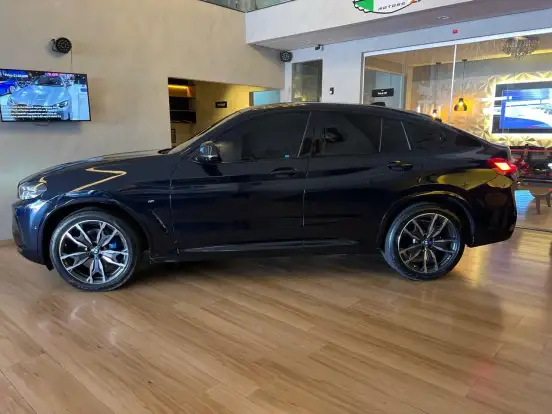 BMW-X4-2024