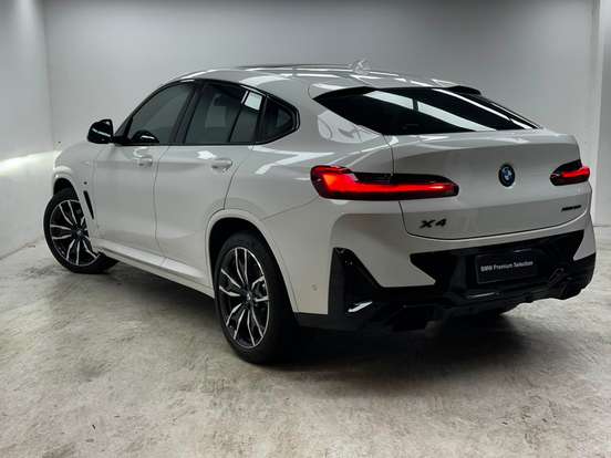 BMW-X4-2023