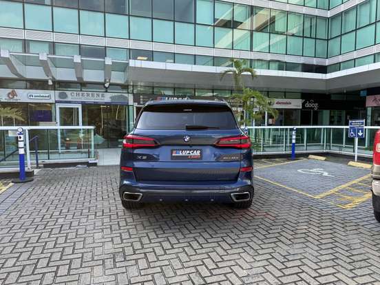 BMW-X5-2020