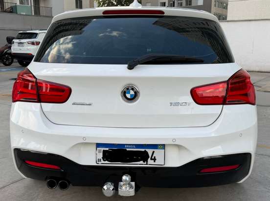 BMW-120i-2015