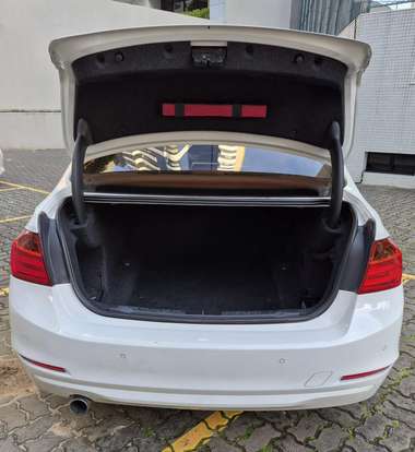 BMW-320i-2.0 16V TURBO ACTIVE FLEX 4P AUTOMÁTICO BMW-320i-2014