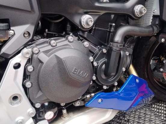BMW-F 900 R SPORT PLUS BMW-F 900 R SPORT PLUS-2024