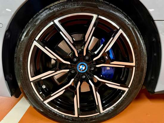 BMW-I4-2024