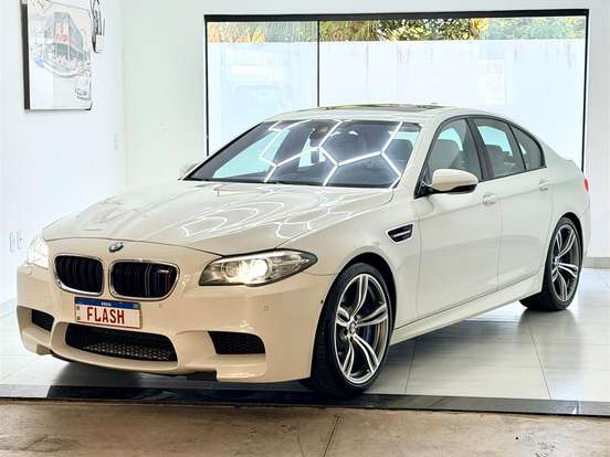 BMW-M5-4.4 V8 32V GASOLINA 4P AUTOMÁTICO BMW-M5-2014