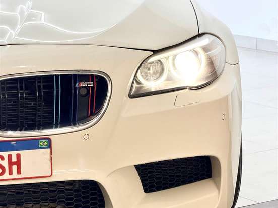 BMW-M5-4.4 V8 32V GASOLINA 4P AUTOMÁTICO BMW-M5-2014