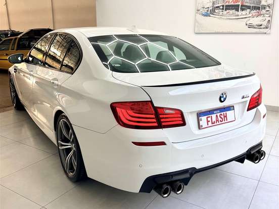 BMW-M5-4.4 V8 32V GASOLINA 4P AUTOMÁTICO BMW-M5-2014