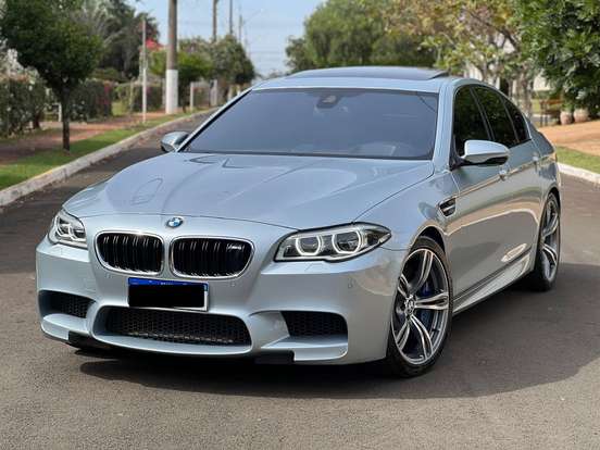BMW-M5-4.4 V8 32V GASOLINA 4P AUTOMÁTICO BMW-M5-2014