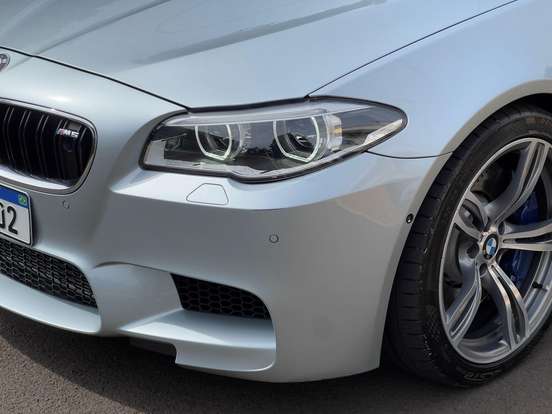 BMW-M5-4.4 V8 32V GASOLINA 4P AUTOMÁTICO BMW-M5-2014