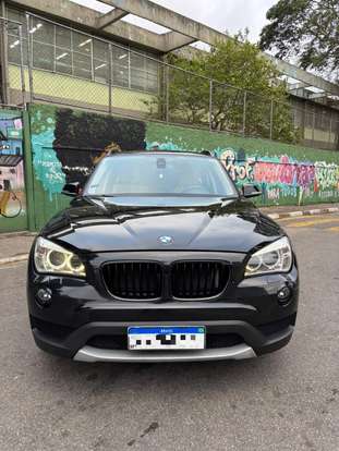 BMW-X1-2013