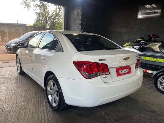 CHEVROLET-CRUZE-2012