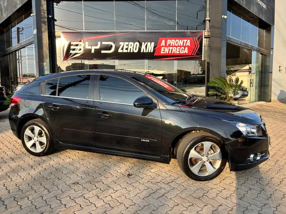 CHEVROLET CRUZE 1.8 LT 16V FLEX 4P MANUAL