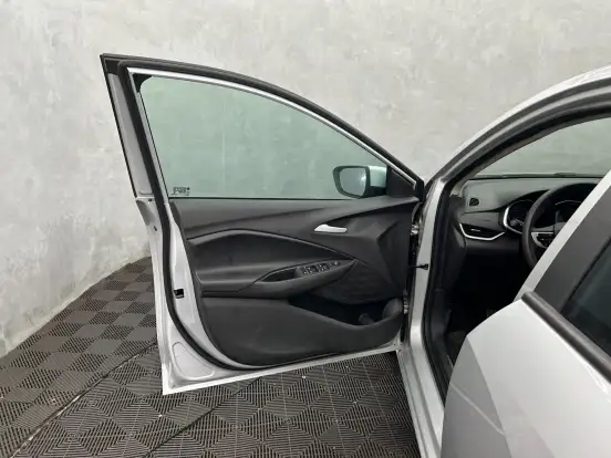 CHEVROLET-ONIX-2022
