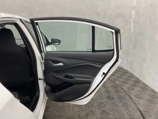 CHEVROLET-ONIX-2021