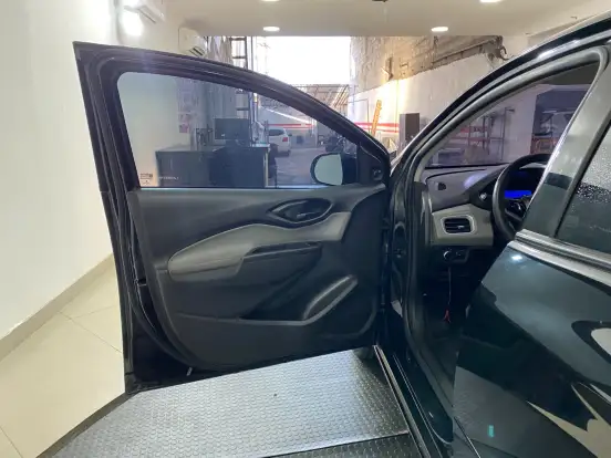CHEVROLET-ONIX-2018