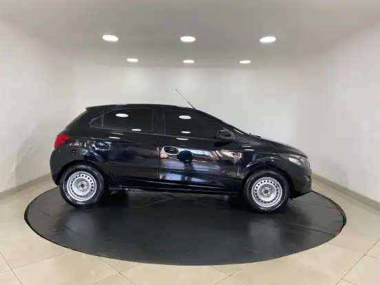 CHEVROLET-ONIX-2017