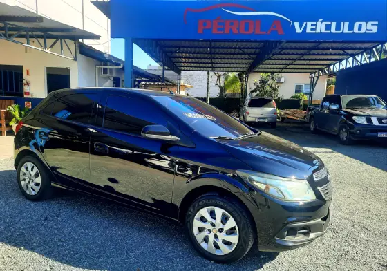 CHEVROLET ONIX 1.4 MPFI LT 8V FLEX 4P MANUAL