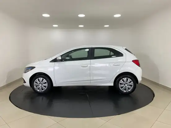 CHEVROLET-ONIX-1.4 MPFI LT 8V FLEX 4P MANUAL CHEVROLET-ONIX-2016