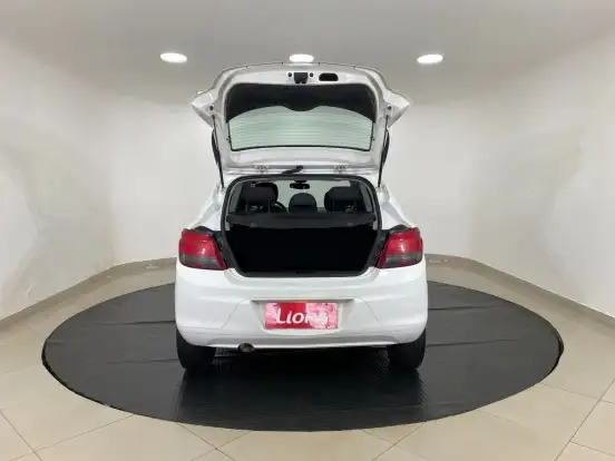 CHEVROLET-ONIX-2016