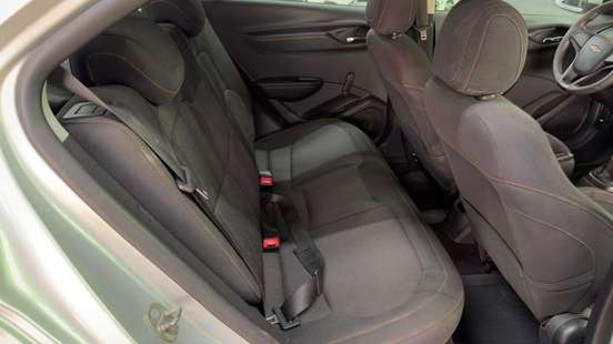 CHEVROLET-ONIX-2013