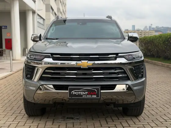 CHEVROLET S10 2.8 16V TURBO DIESEL HIGH COUNTRY CD 4X4 AUTOMÁTICO