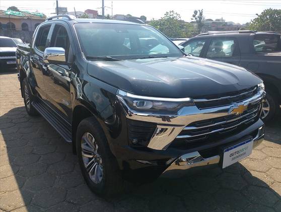 CHEVROLET S10 2.8 16V TURBO DIESEL HIGH COUNTRY CD 4X4 AUTOMÁTICO
