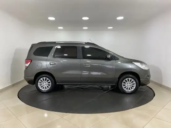 CHEVROLET-SPIN-1.8 LT 8V FLEX 4P AUTOMÁTICO CHEVROLET-SPIN-2015