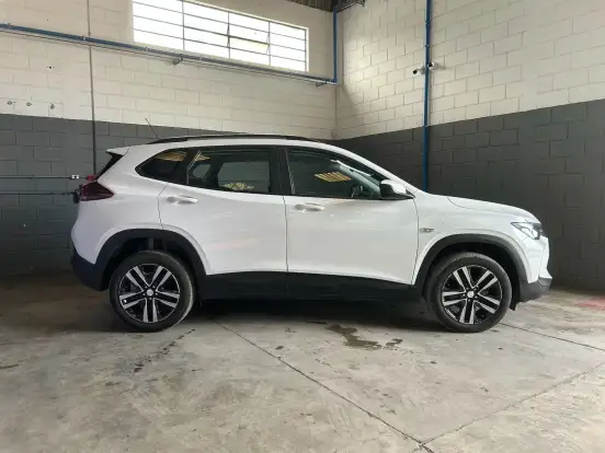 CHEVROLET-TRACKER-2024