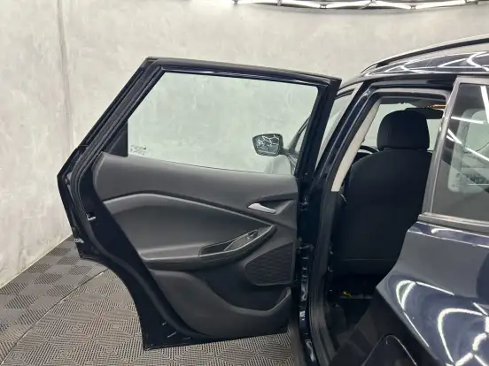CHEVROLET-TRACKER-2023