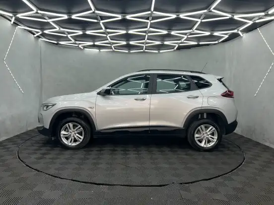 CHEVROLET-TRACKER-2023