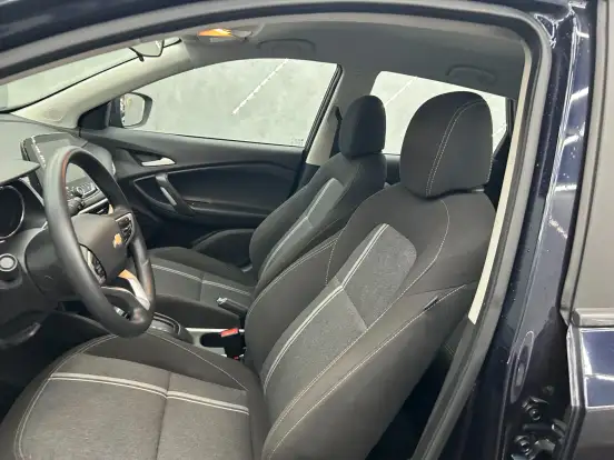 CHEVROLET-TRACKER-2023