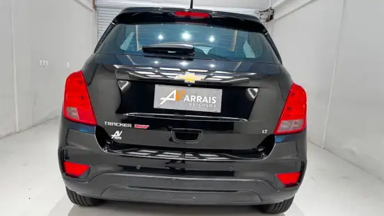 CHEVROLET-TRACKER-2017