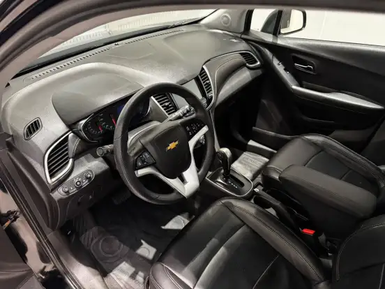 CHEVROLET-TRACKER-2017