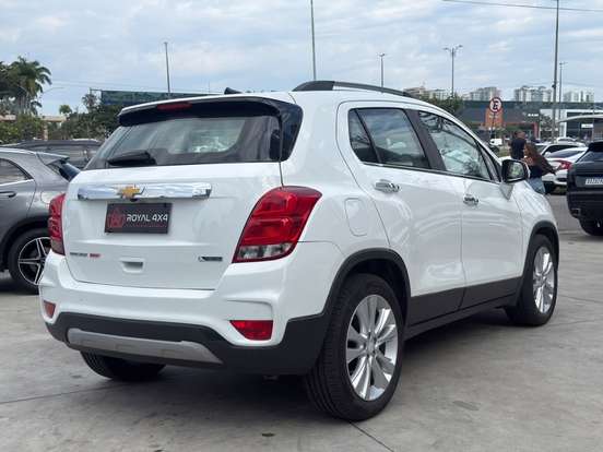 CHEVROLET-TRACKER-2017