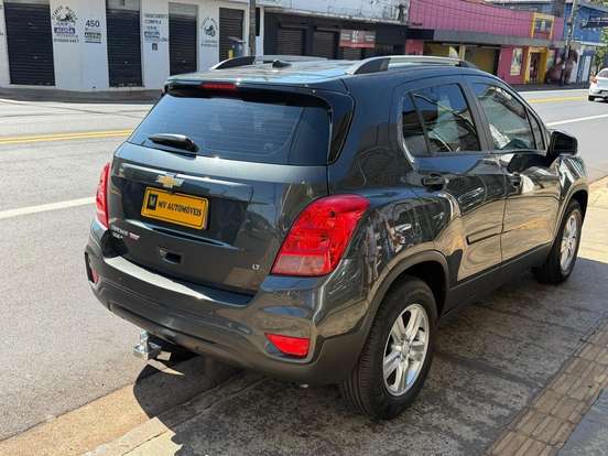 CHEVROLET-TRACKER-2019