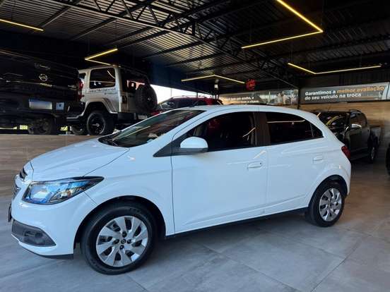 CHEVROLET-ONIX-1.4 MPFI LT 8V FLEX 4P AUTOMÁTICO CHEVROLET-ONIX-2013