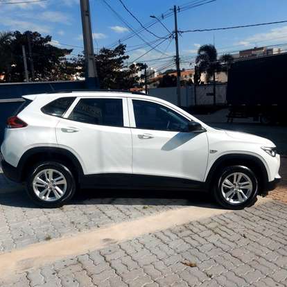 CHEVROLET-TRACKER-2020