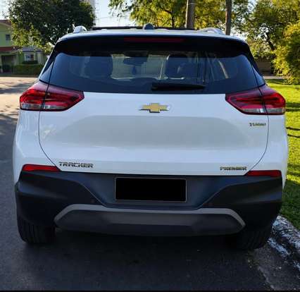 CHEVROLET-TRACKER-2023
