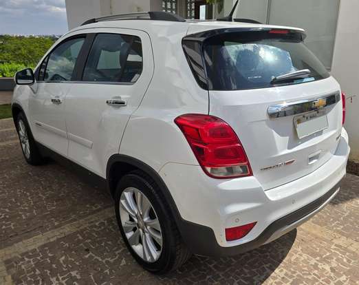 CHEVROLET-TRACKER-2017