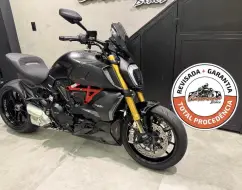 DUCATI DIAVEL 1260 S DUCATI DIAVEL 1260 S
