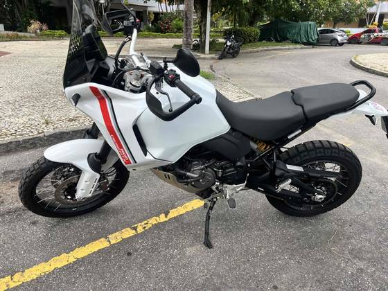 DUCATI DESERT X 