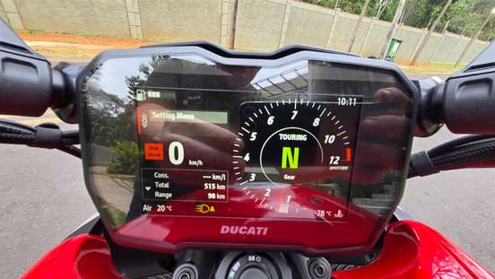 DUCATI-DIAVEL V4-2025