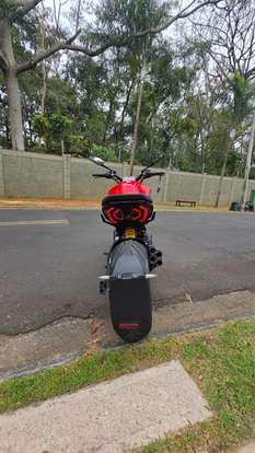 DUCATI-DIAVEL V4-2025