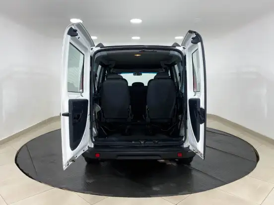 FIAT-DOBLÒ-1.8 MPI ESSENCE 16V FLEX 4P MANUAL FIAT-DOBLÒ-2018
