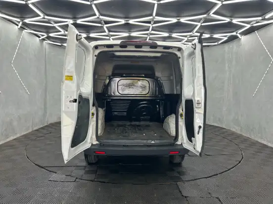 FIAT-FIORINO-2021